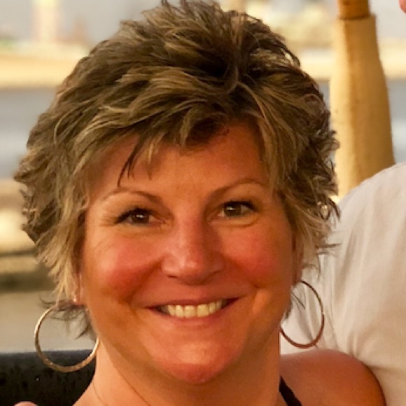 Meet your Posher, Julie - Picture 1 of 1